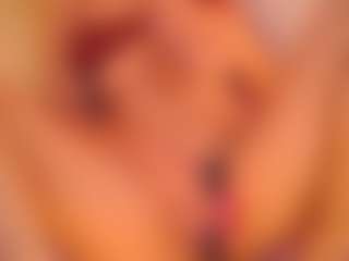 Cosmic-Girl's Live Sex Cam Show