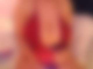Live cam show with Cosmic-Girl - Public Mature on CamwithHer