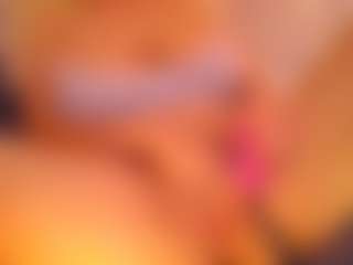 Cosmic-Girl's Live Sex Cam Show