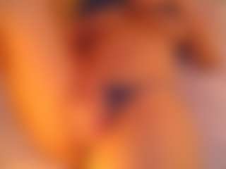 Live cam show with Cosmic-Girl - College Mature on Livezox