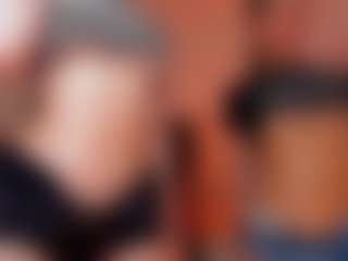 Live cam show with Peanughty - Cum on Gym Cam Girls
