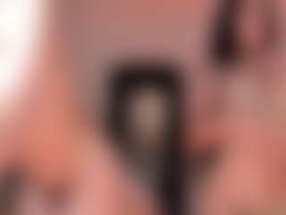 Live cam show with Peanughty - Brown Eyes on TeamSkeetLive
