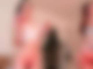 Live cam show with Peanughty - Brown Eyes on StripNow