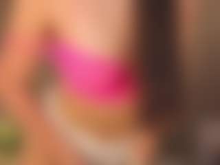 Live cam show with AileenButremovic - Athletic College on AdultVida.com