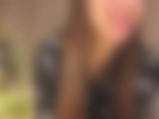 Live cam show with AileenButremovic - Athletic Shaved Pussy on AdultVida.com