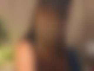 Live cam show with AileenButremovic - Beauty on TeamSkeetLive