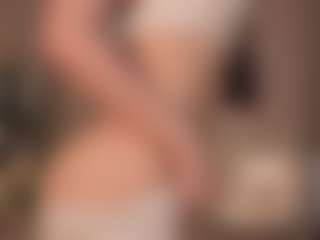 Live cam show with AileenButremovic - Bikini on Dare Cams
