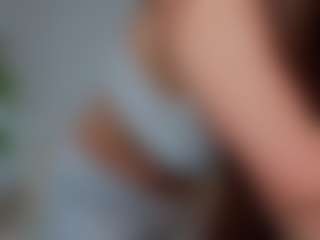 Live cam show with AileenButremovic - Smoking on Camsoda