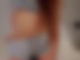 AileenButremovic's Live Sex Cam Show