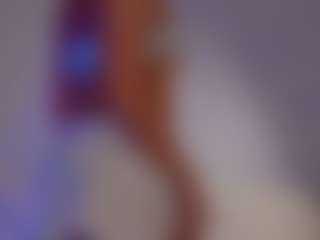 Live cam show with AileenButremovic - Brown Hair on Uber Horny