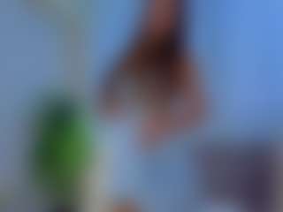 Live cam show with AileenButremovic - Brown Hair Toys on Hubzter Live