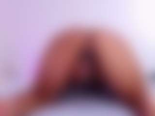 Live cam show with alana-rose1 - Striptease on madthumbs