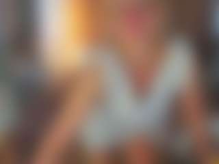 Live cam show with Ann - Skinny MILF on thefappeningchat.com