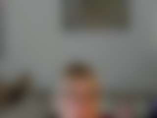 Live cam show with Ann - Skinny MILF on SmokeAndPoke