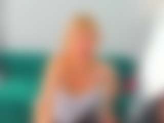 Live cam show with Ann - Athletic Middle Aged on Gym Cam Girls