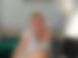 Live cam show with Ann - Middle Aged on CamwithHer