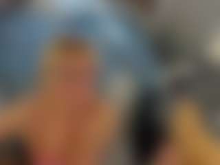 Live cam show with Ann - Bikini on Gym Cam Girls