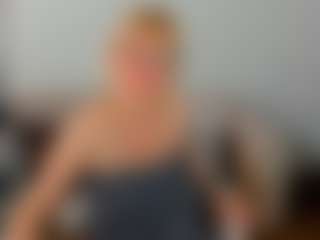 Live cam show with Ann - Sexwebcam MILF on Camming Site