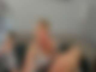 Live cam show with Ann - Striptease MILF on Camsoda