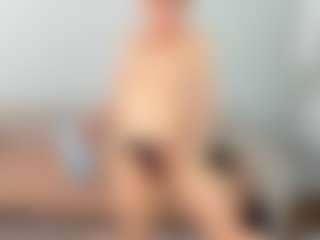Live cam show with Ann - Skinny MILF on madthumbs