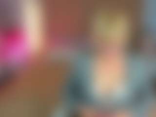 Live cam show with Ann - Skinny MILF on Camiplay Live