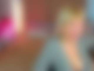 Live cam show with Ann - Skinny MILF on TastyBlacksLive