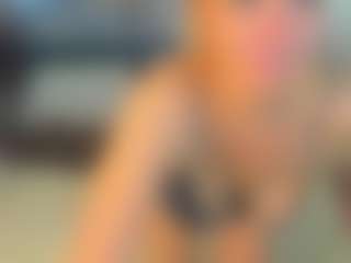 Live cam show with Ann - Bikini on WildCum