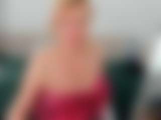 Live-Cam-Show mit Ann - Role Play MILF auf Camsoda