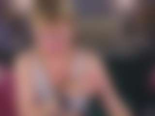 Live cam show with Ann - Oil on Gym Cam Girls