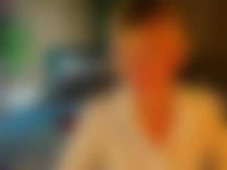 Show en direct avec Ann - Skinny MILF sur Camsoda