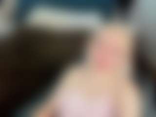 Live cam show with Kate - Snowbunny on Chatstar