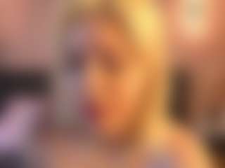 Live cam show with Kate - Bra on Dolls Live