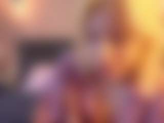 Live cam show with Kate - College on UwU Esports
