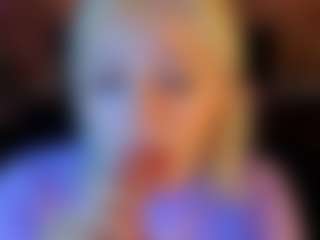 Live cam show with Kate - Blondie on eurowanks.com