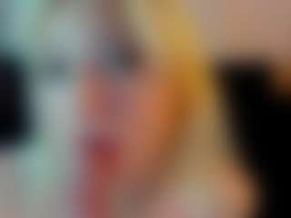 Live cam show with Kate - Play on WildCum