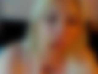 Live cam show with Kate - Blondie on WildCum