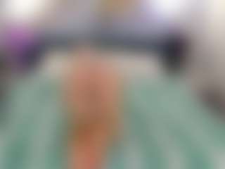 Live cam show with Kate - Bra on hotwifechat.live