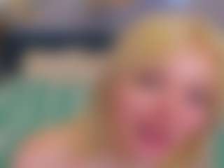 Live cam show with Kate - Camel Toe on CamwithHer