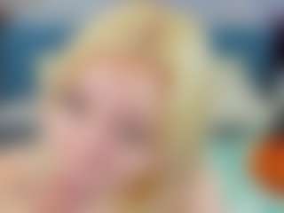 Live cam show with Kate - Camel Toe on live.xheat.ai