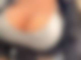 Live cam show with Viola - Genital Piercings on liverealitysex.com