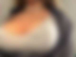 Live cam show with Viola - Nipple Piercings on CamClone
