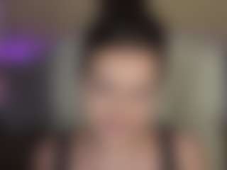 Live cam show with OliviaMore - Bedroom on madthumbs