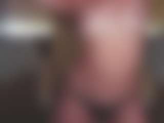 Live cam show with OliviaMore - Cute on CamwithHer