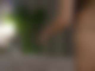 Live cam show with OliviaMore - Cute on Soda Cam