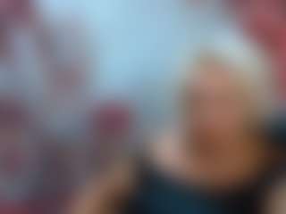 Live cam show with RenataDaster - Green Eyes on AdultVida.com