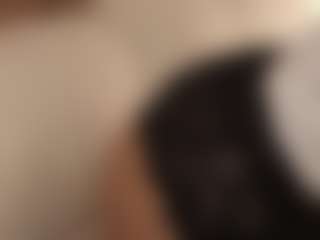 Live cam show with Riddle-Layla - Oil on Camsoda