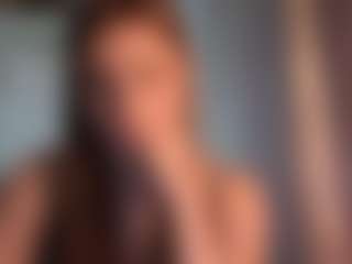 Live cam show with RobertoJoslyn - Living Room on fapnchat