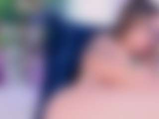Live cam show with Casey-Walker - Curvy Teen (18+) on sexylivex.com