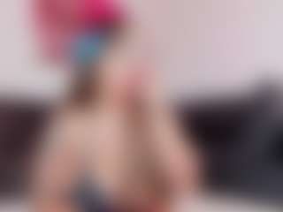 Live cam show with Casey-Walker - Natural on hrnylive.com