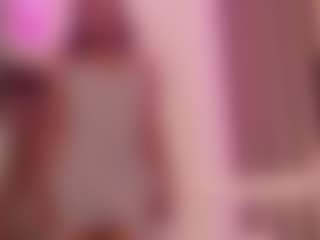 Live cam show with Kardy-Castle - Teen (18+) on StripNow